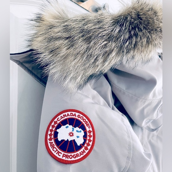 **SOLD** Canada Goose Shelburne Parka - 2021 - Picture 2 of 9